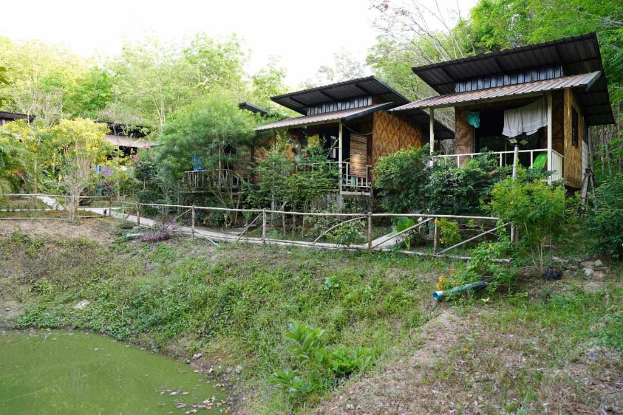 Koh Mook Bamboo Bungalows Ko Mook Exterior foto